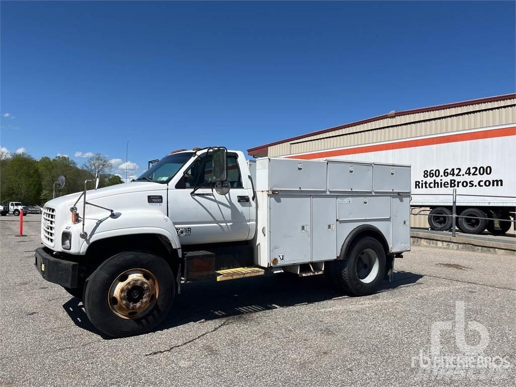GMC C7500 مركبات الأغراض العامة