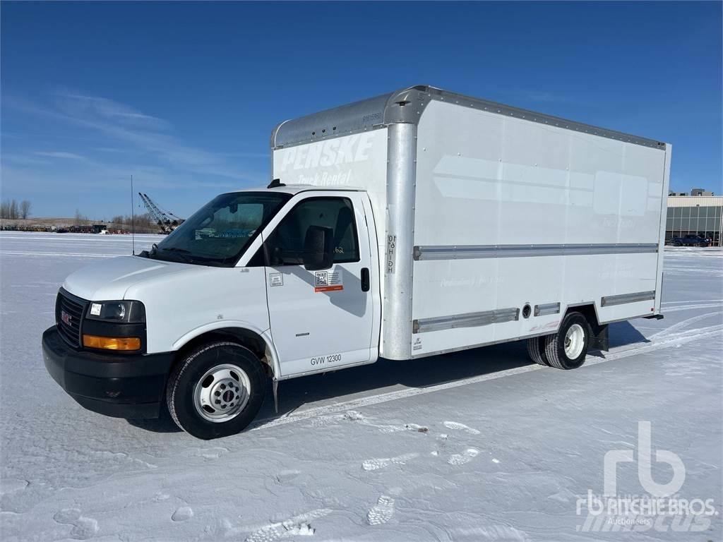 GMC G3500 شاحنة مقفلة