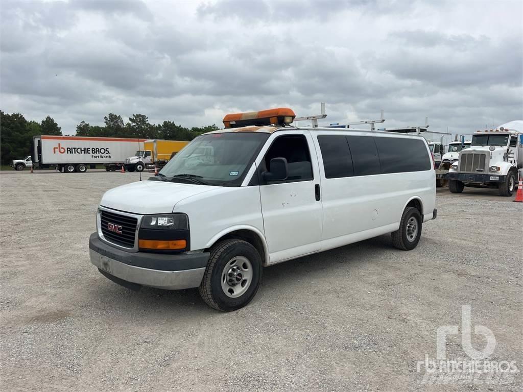 GMC G3500 شاحنة مقفلة