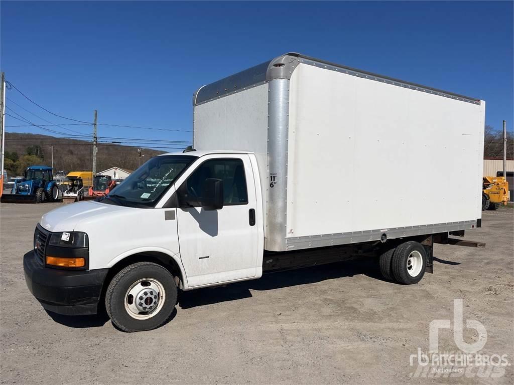 GMC G3500 شاحنة مقفلة