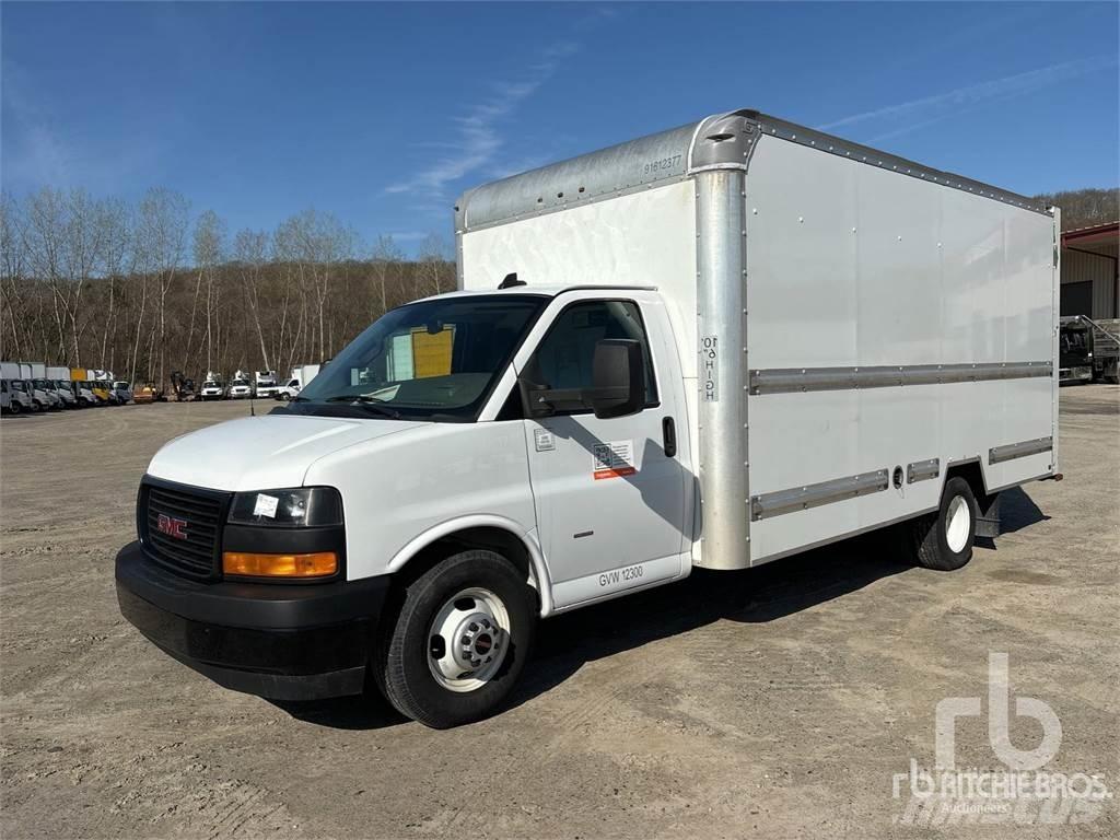 GMC G3500 شاحنة مقفلة