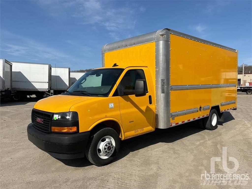 GMC G3500 شاحنة مقفلة