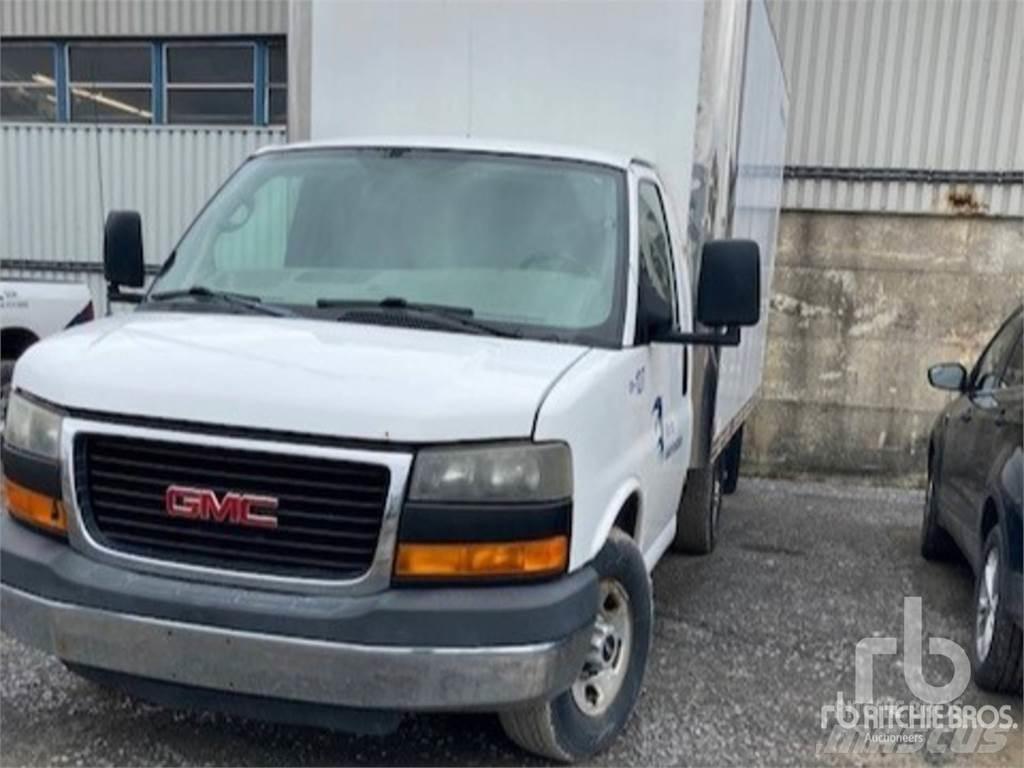 GMC SAVANA 3500 شاحنة مقفلة