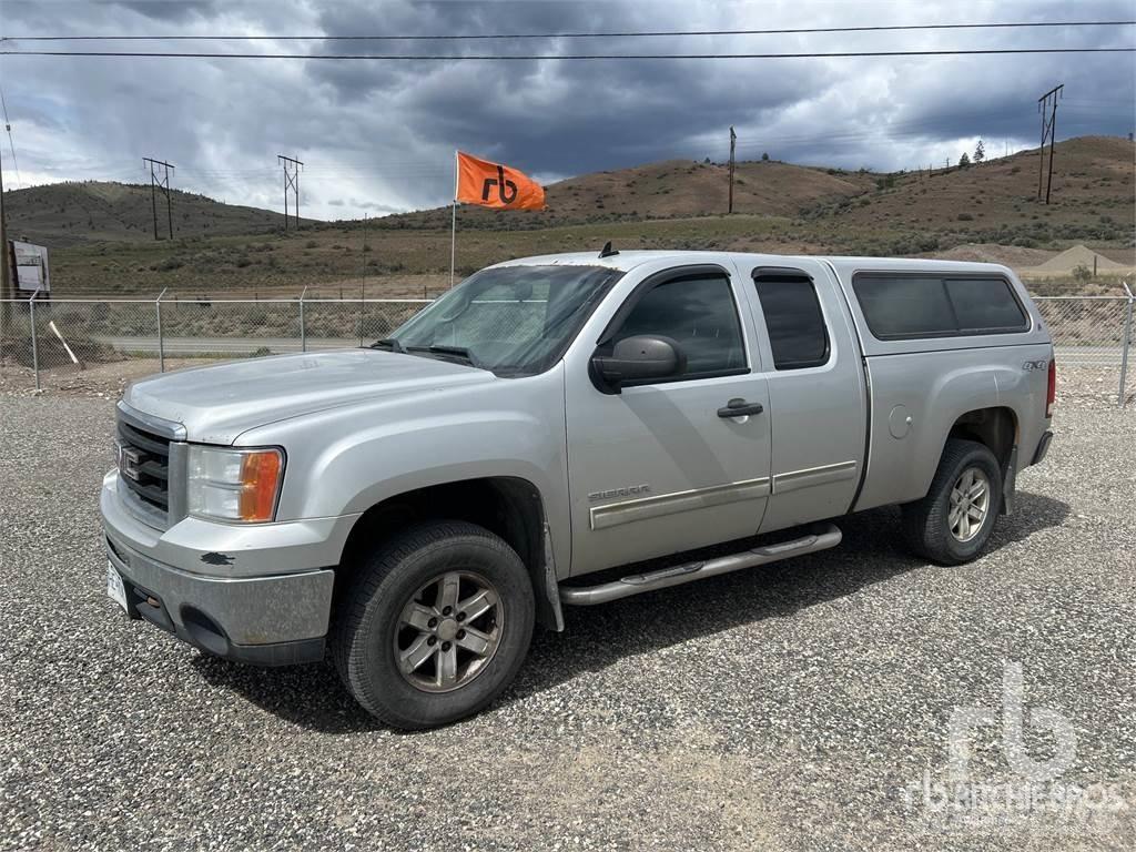 GMC SIERRA 1500 شاحنات خفيفة/مفصلية الجوانب