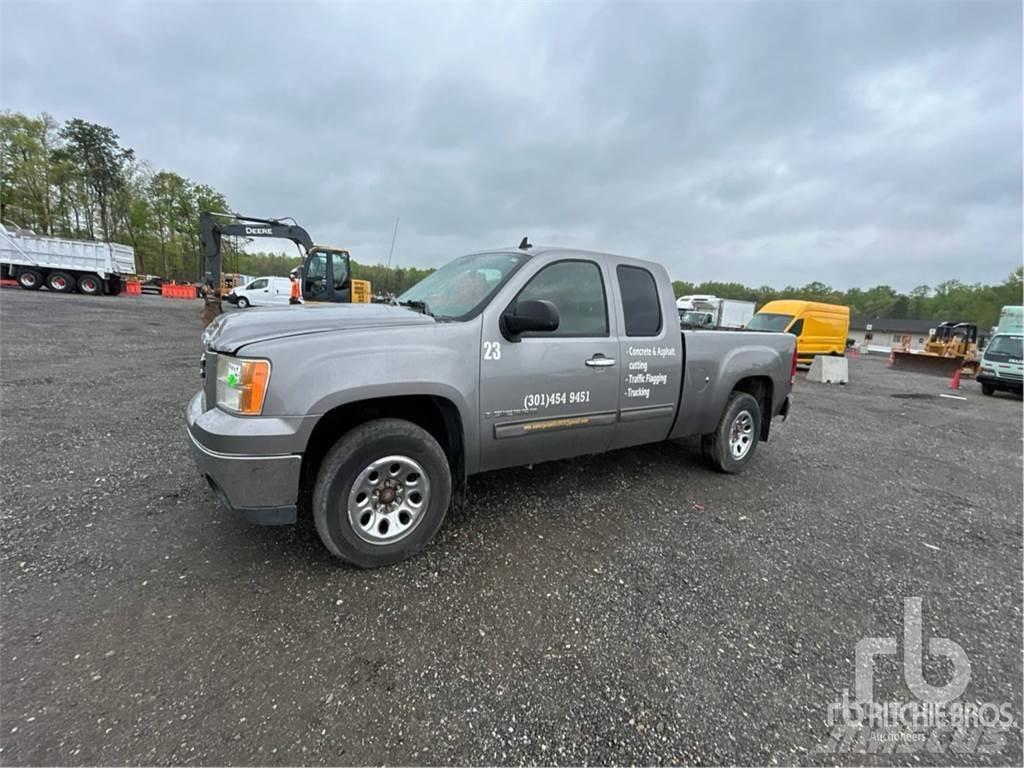 GMC SIERRA 1500 شاحنات خفيفة/مفصلية الجوانب