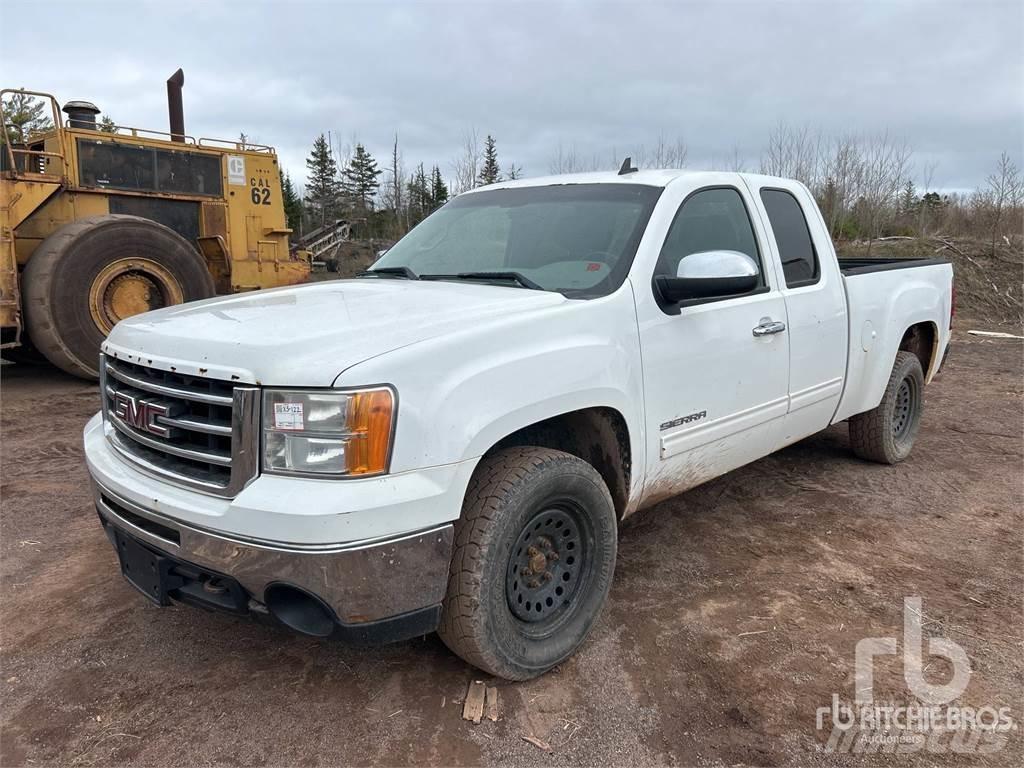 GMC SIERRA 1500 شاحنات خفيفة/مفصلية الجوانب