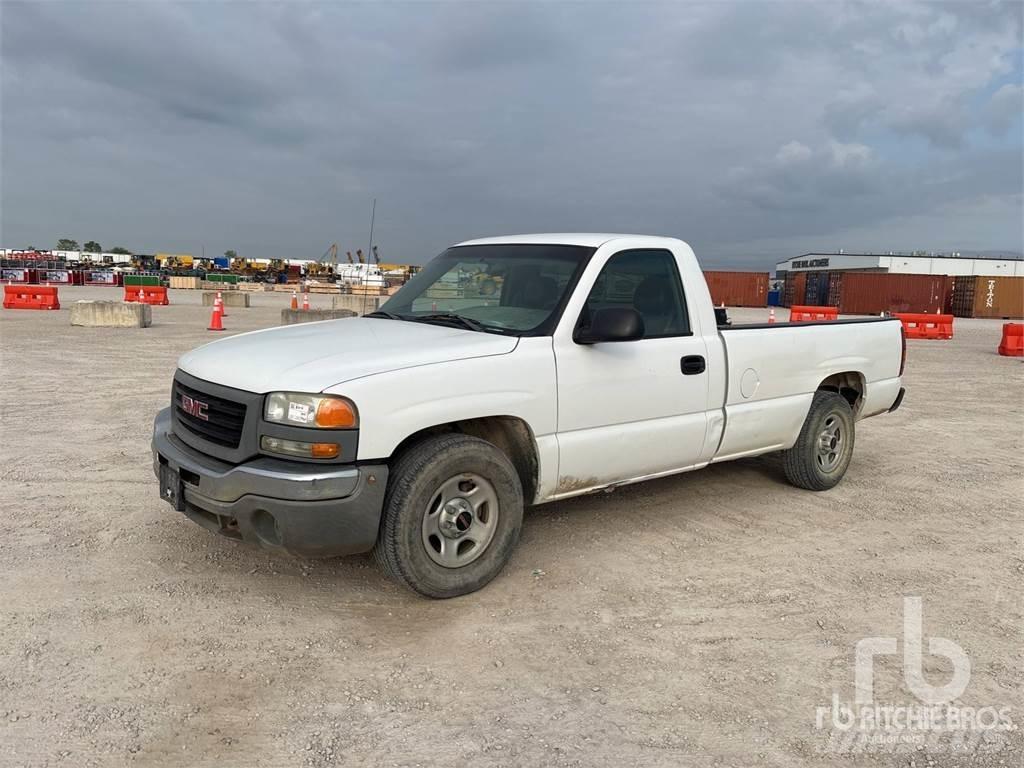 GMC SIERRA 1500 شاحنات خفيفة/مفصلية الجوانب