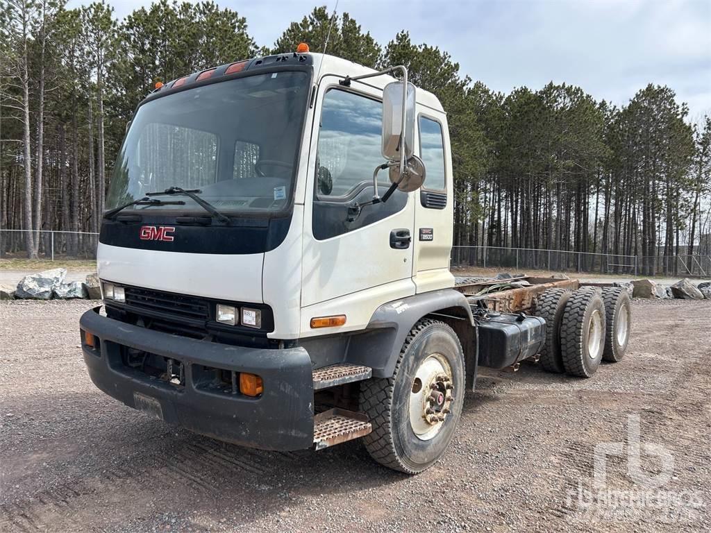 GMC T8500 شاحنات بمقصورة وهيكل