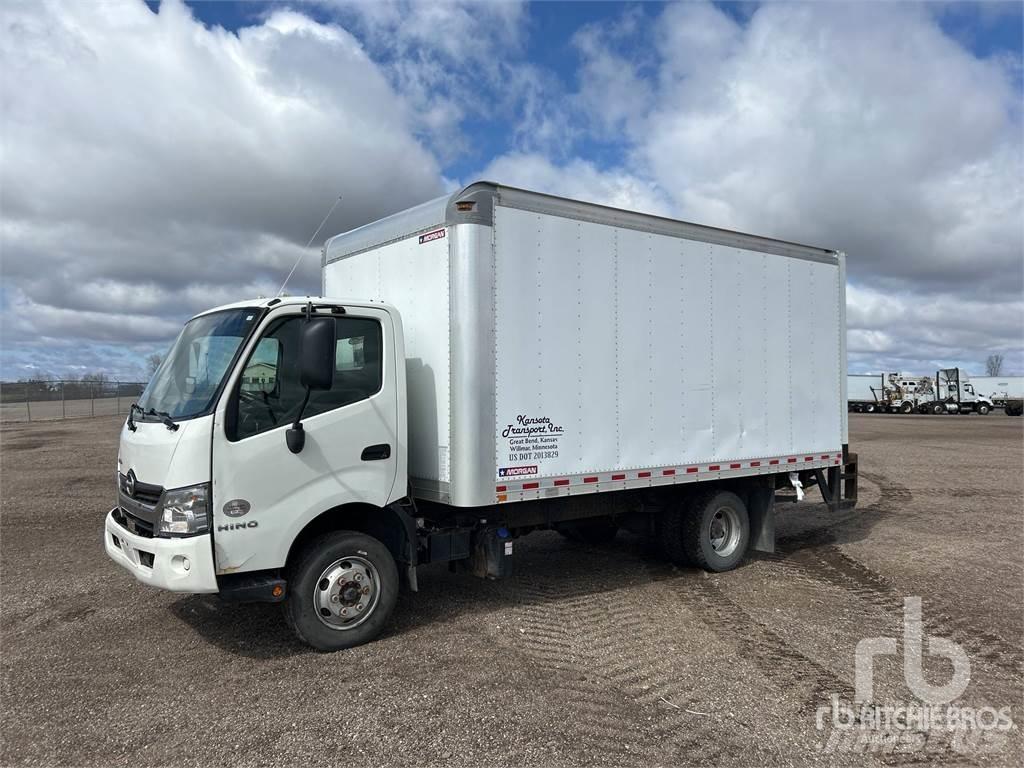 Hino 155 شاحنة مقفلة