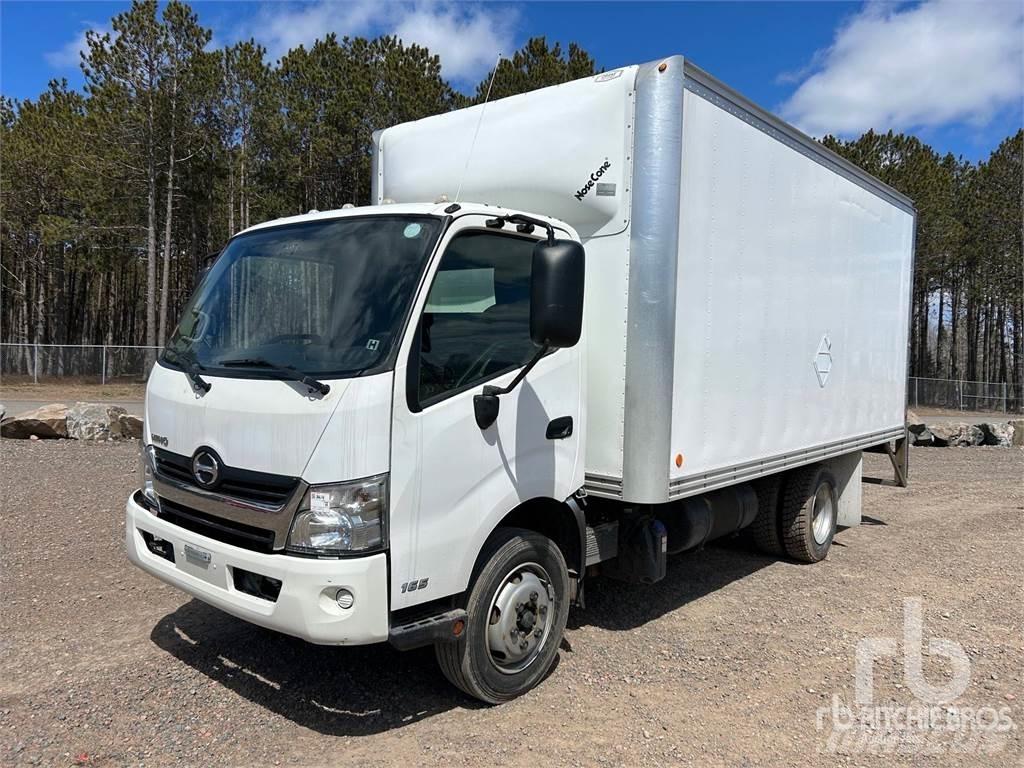 Hino 165 شاحنة مقفلة