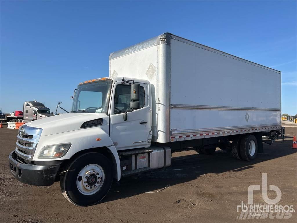 Hino 268 شاحنة مقفلة