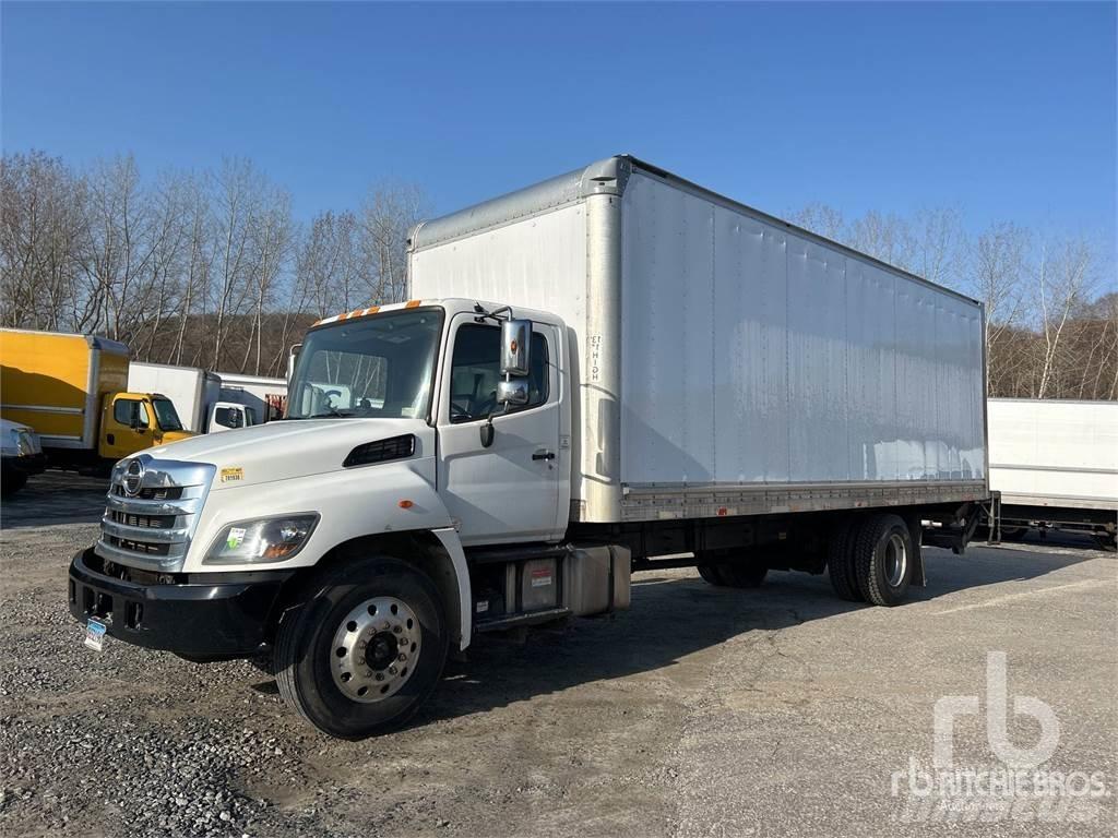 Hino 268 شاحنة مقفلة