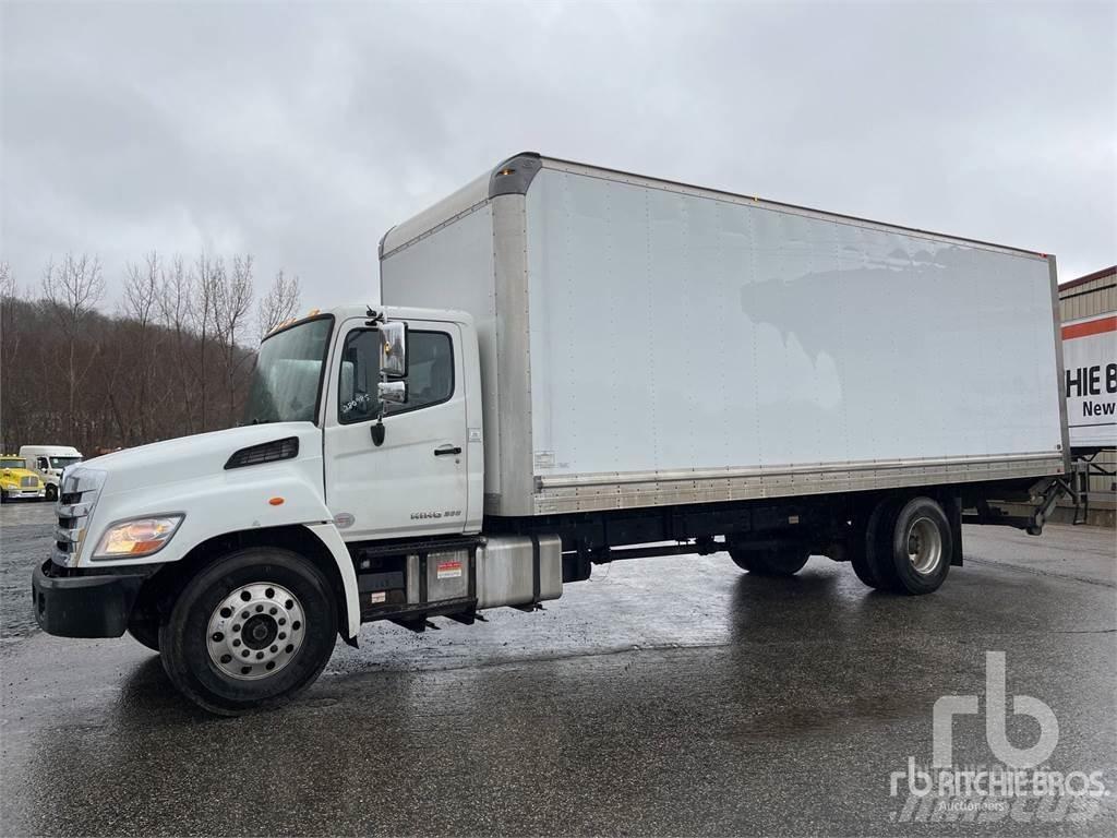 Hino 268 شاحنة مقفلة