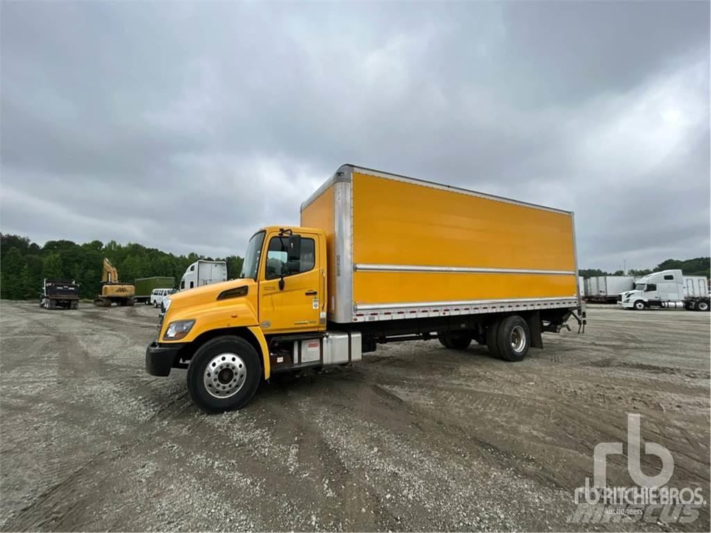 Hino 268 شاحنة مقفلة