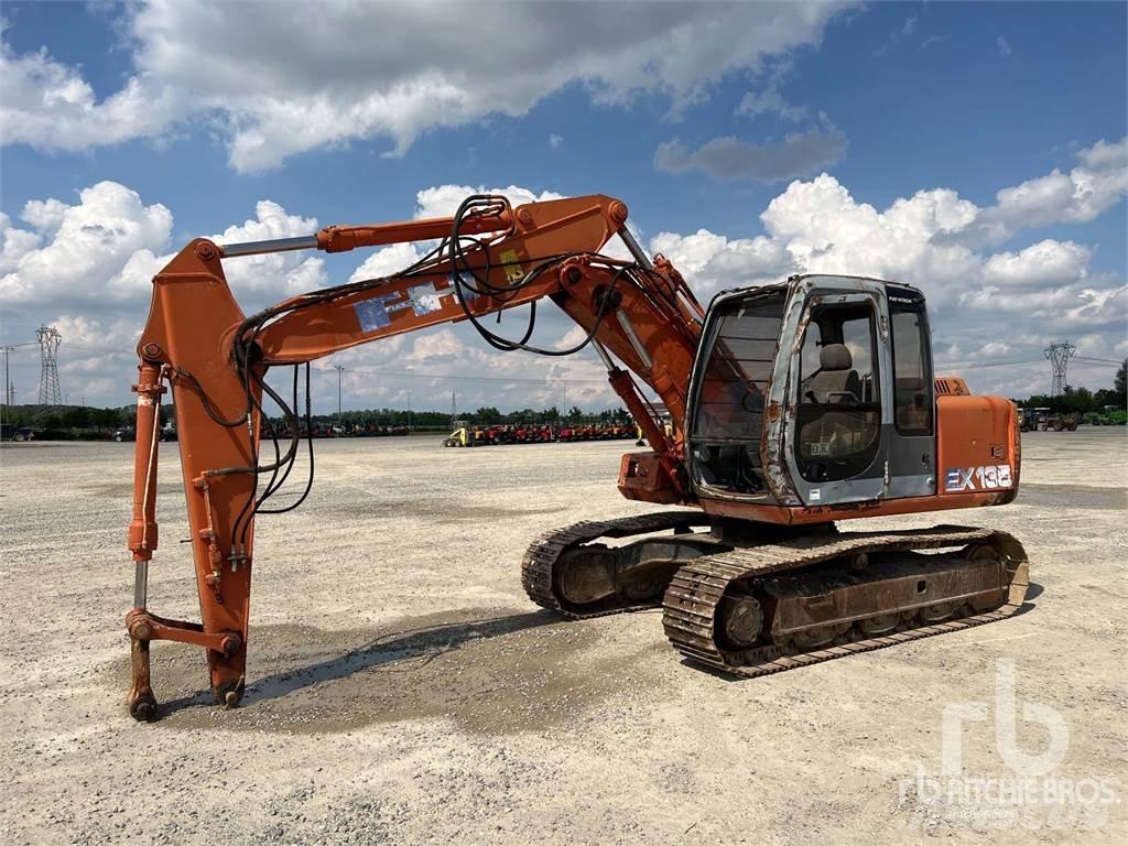 Hitachi EX135 حفارات زحافة