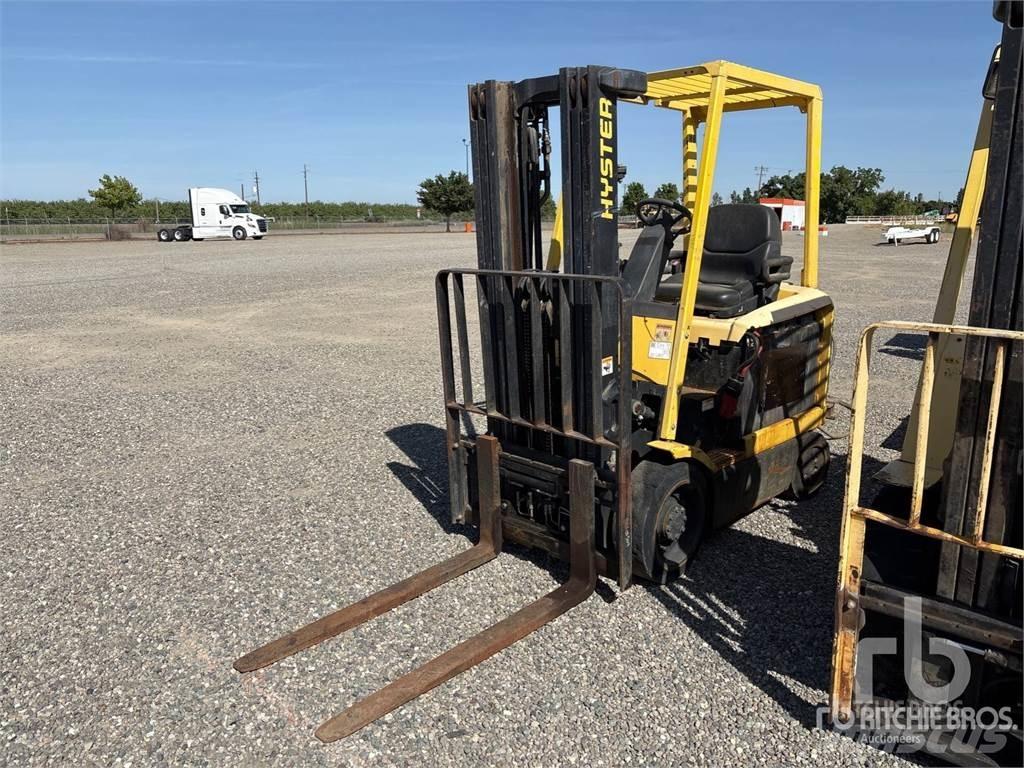 Hyster E45Z-33 شاحنات ذات رافعات شوكية تعمل بالكهرباء