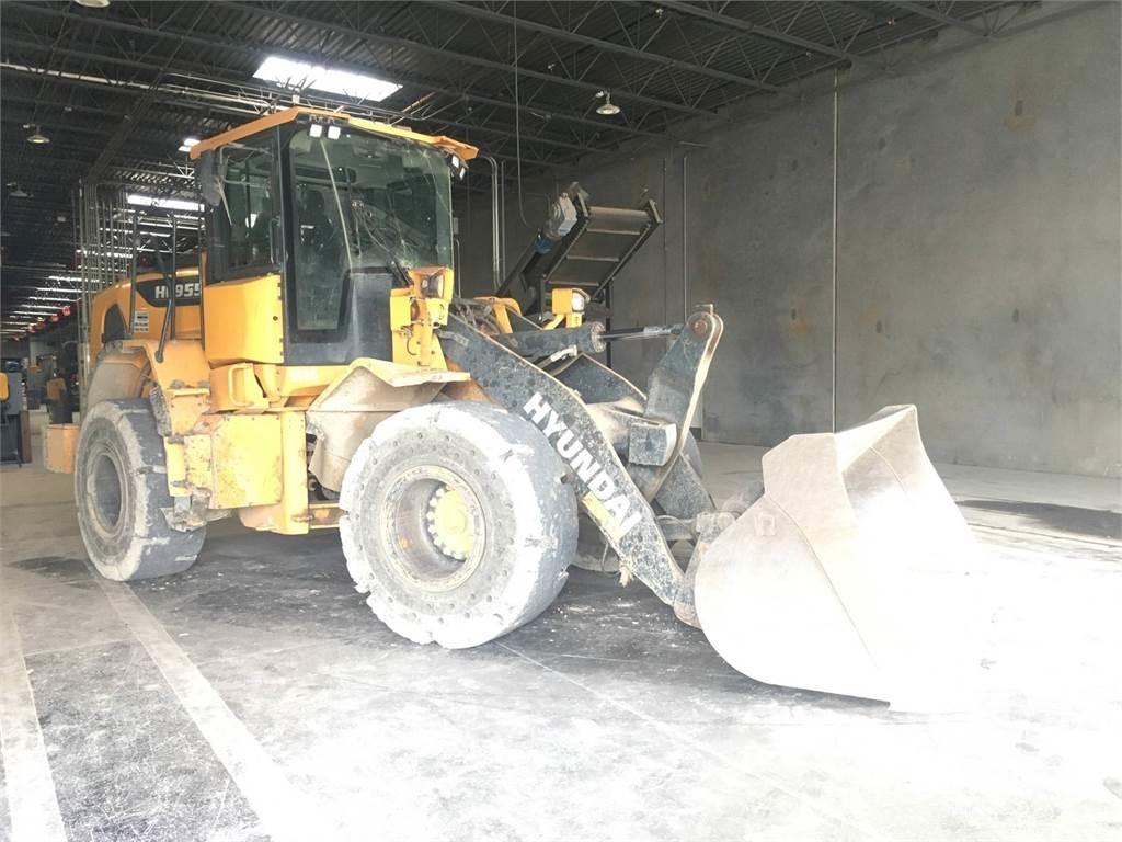 Hyundai HL955A لوادر بعجل