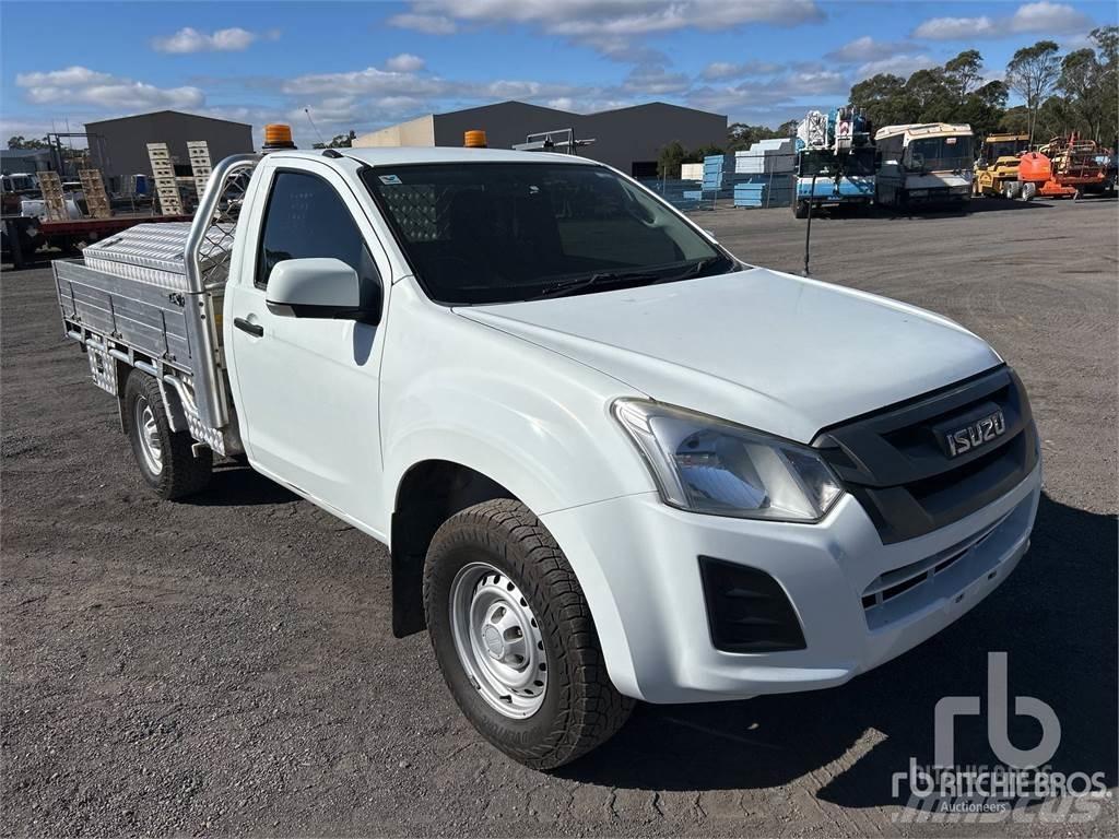 Isuzu D-MAX شاحنات خفيفة/مفصلية الجوانب