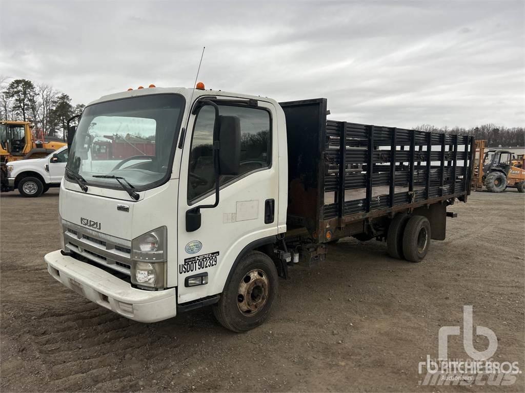 Isuzu NPR شاحنات مسطحة/مفصلية الجوانب