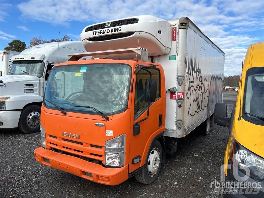 Isuzu NQR شاحنة مقفلة