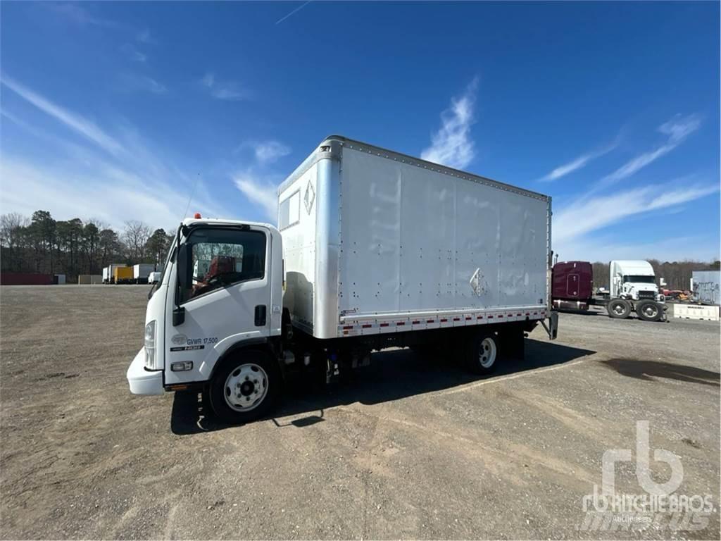Isuzu NQR شاحنة مقفلة