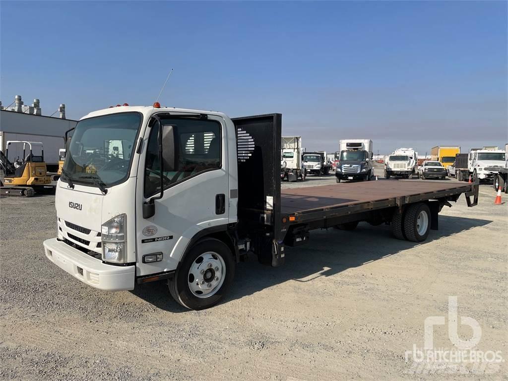 Isuzu NRR شاحنات مسطحة/مفصلية الجوانب