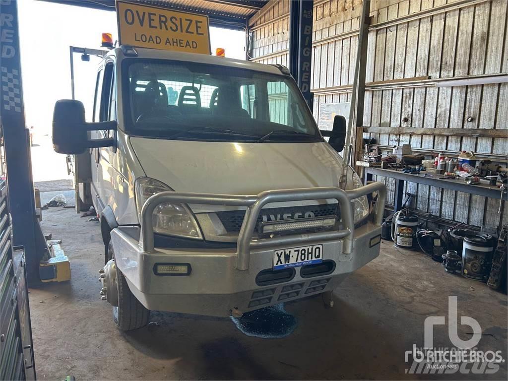 Iveco 65C18 شاحنات قلابة