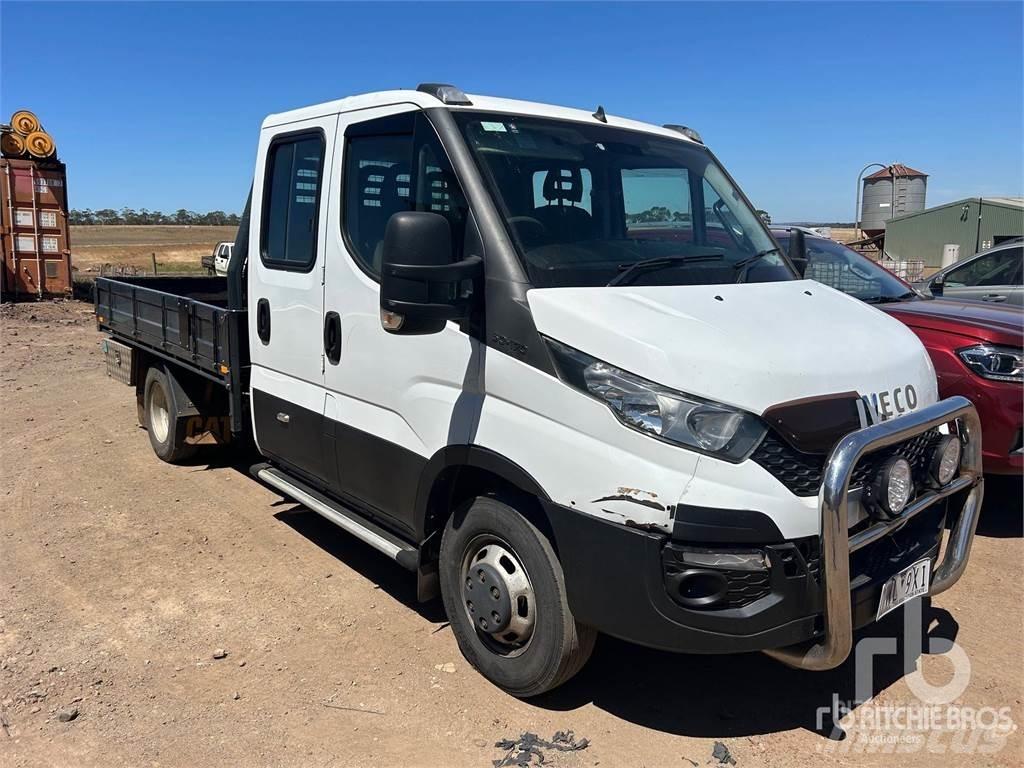 Iveco 65C18 شاحنات قلابة