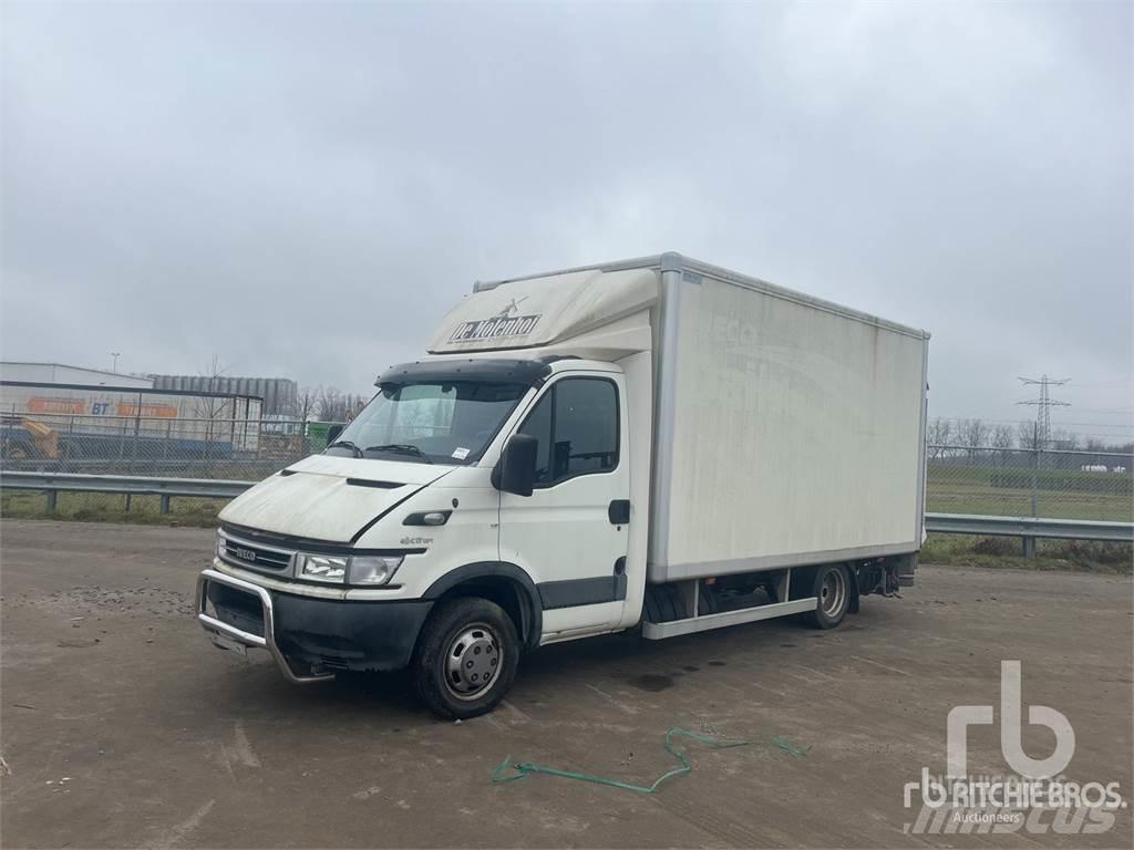 Iveco DAILY شاحنة مقفلة