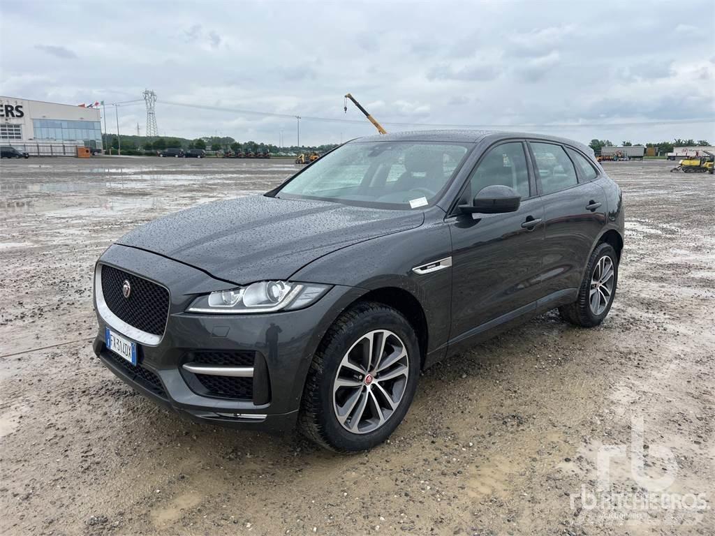 Jaguar F-PACE شاحنات خفيفة/مفصلية الجوانب