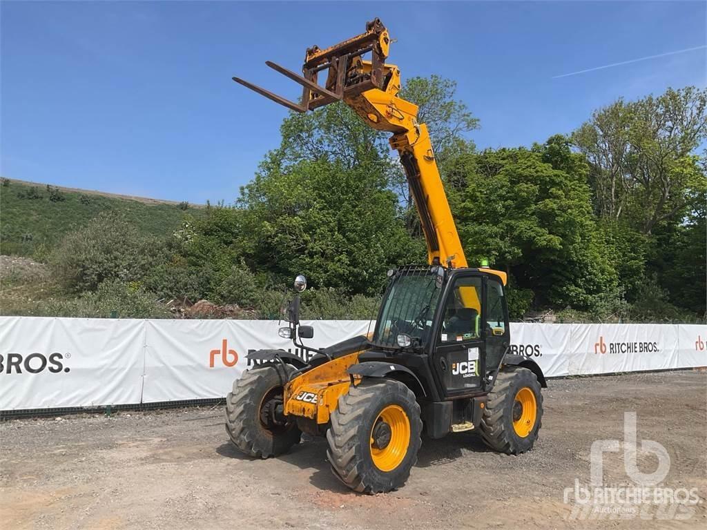 JCB 531-70 مناولات متداخلة