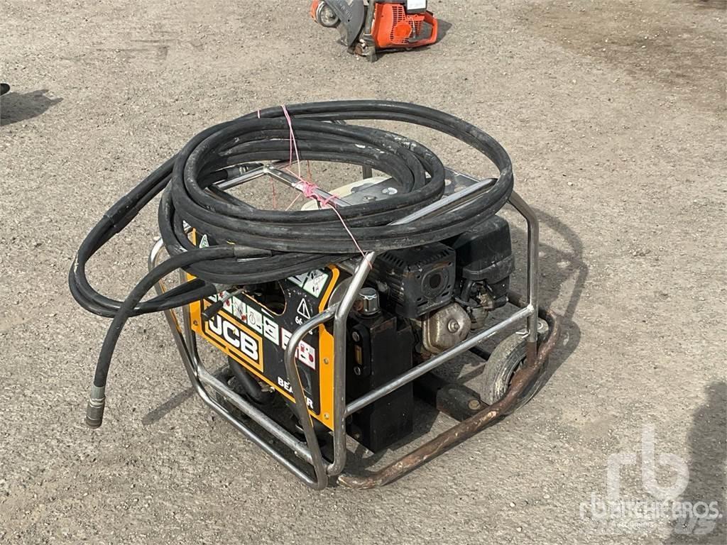 JCB BEAVER نصف مقطورة مسطحة منخفضة
