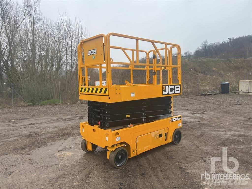 JCB S3246E رافعات مقصية الشكل