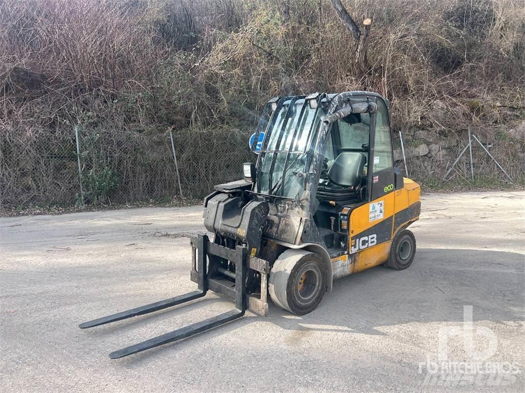 JCB TLT35D مناولات متداخلة