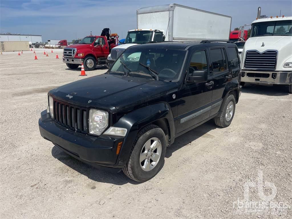 Jeep LIBERTY شاحنات خفيفة/مفصلية الجوانب