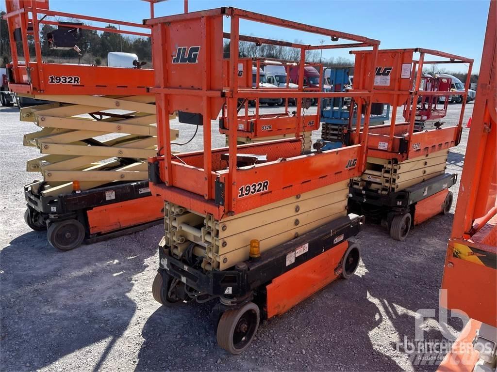 JLG 1932R رافعات مقصية الشكل