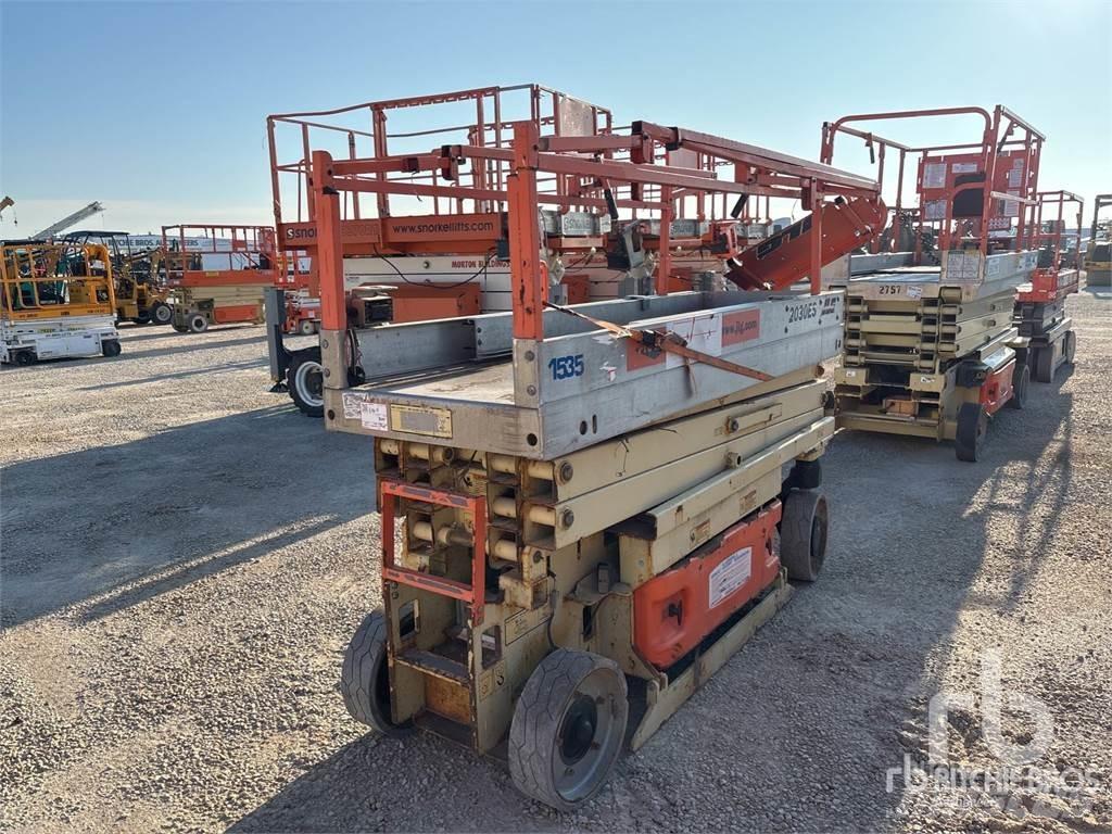 JLG 2030ES رافعات مقصية الشكل