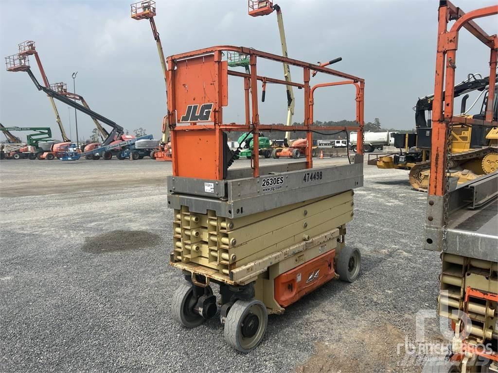 JLG 2630ES رافعات مقصية الشكل