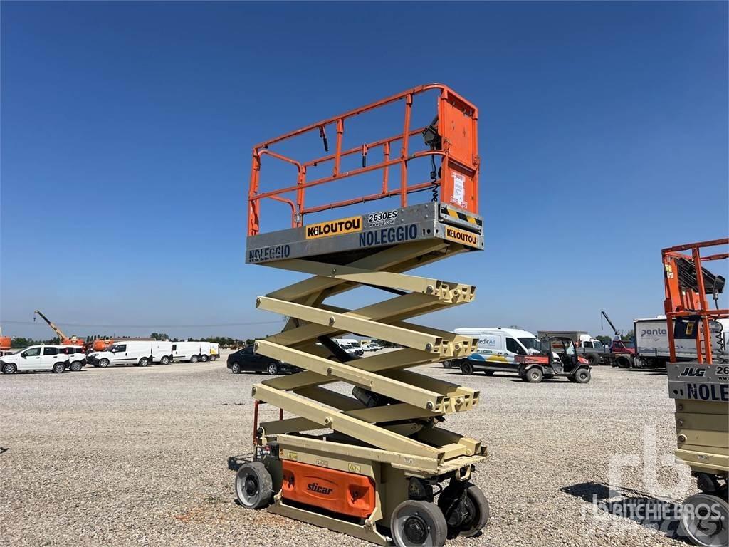 JLG 2630ES رافعات مقصية الشكل