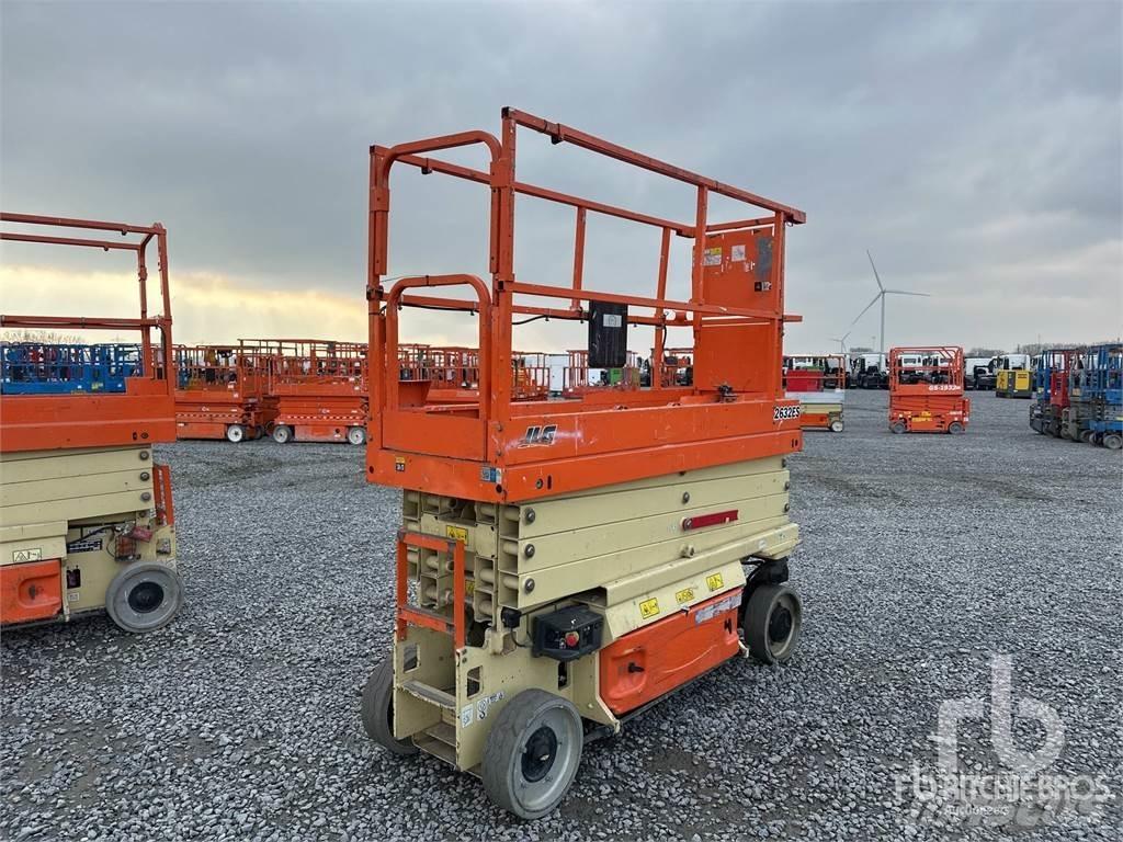 JLG 2632ES رافعات مقصية الشكل