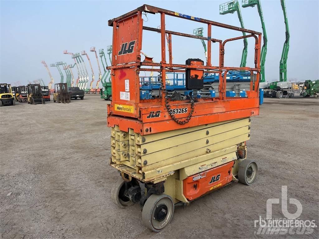 JLG 2632ES رافعات مقصية الشكل