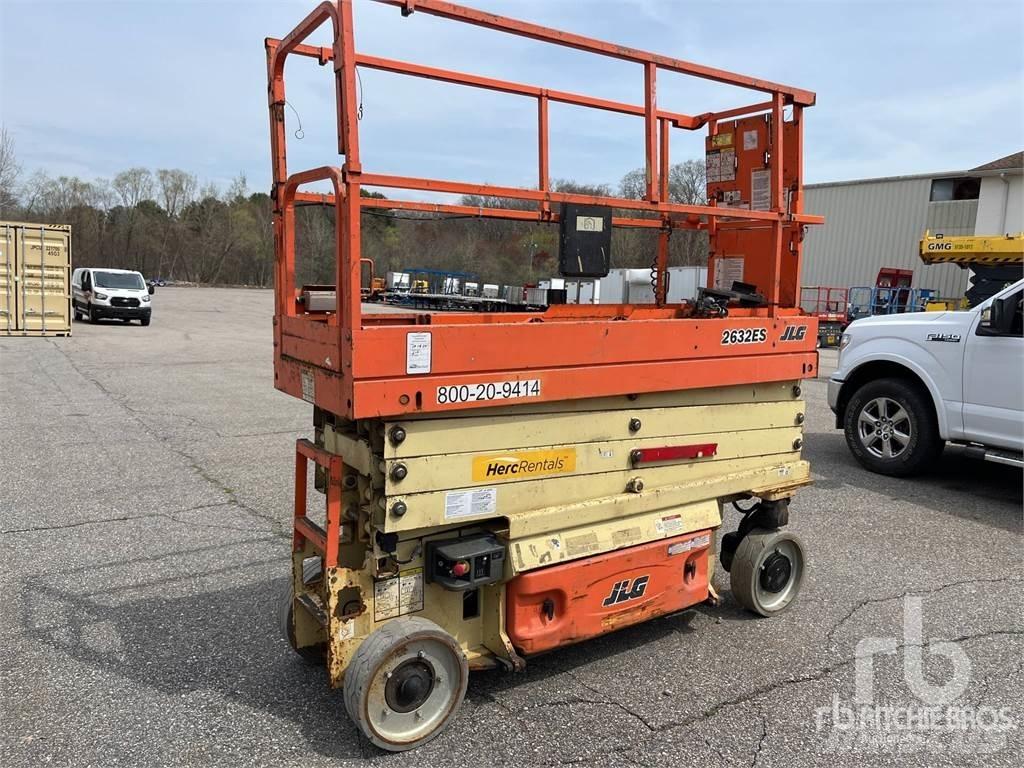 JLG 2632ES رافعات مقصية الشكل