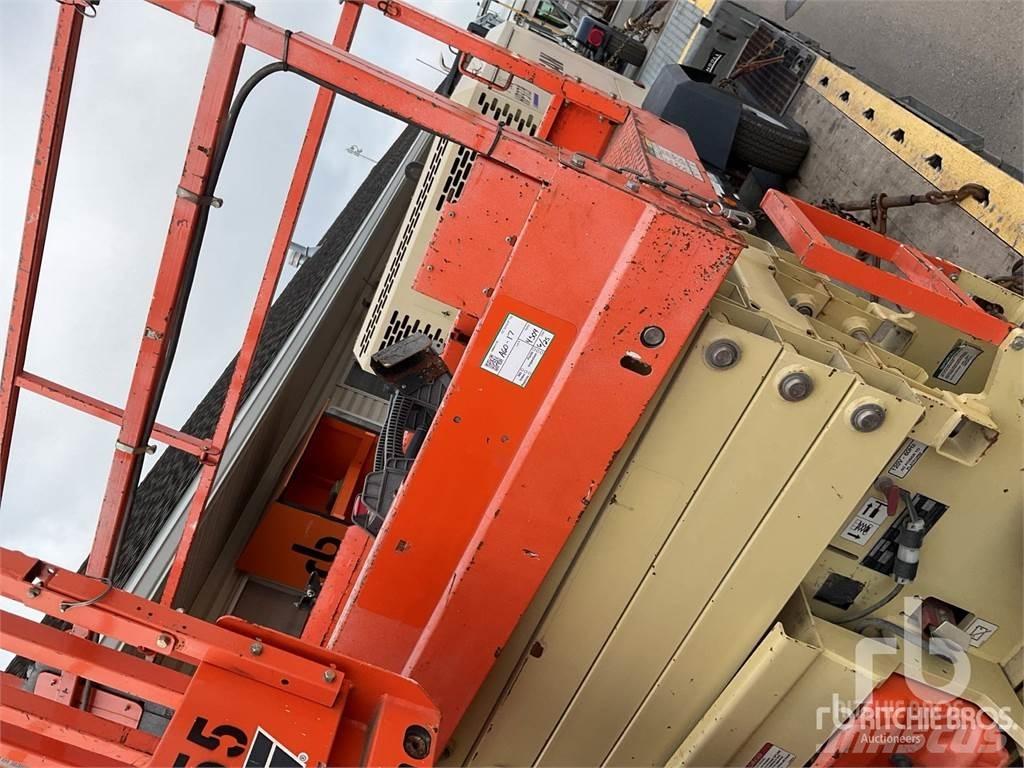 JLG 2632ES رافعات مقصية الشكل