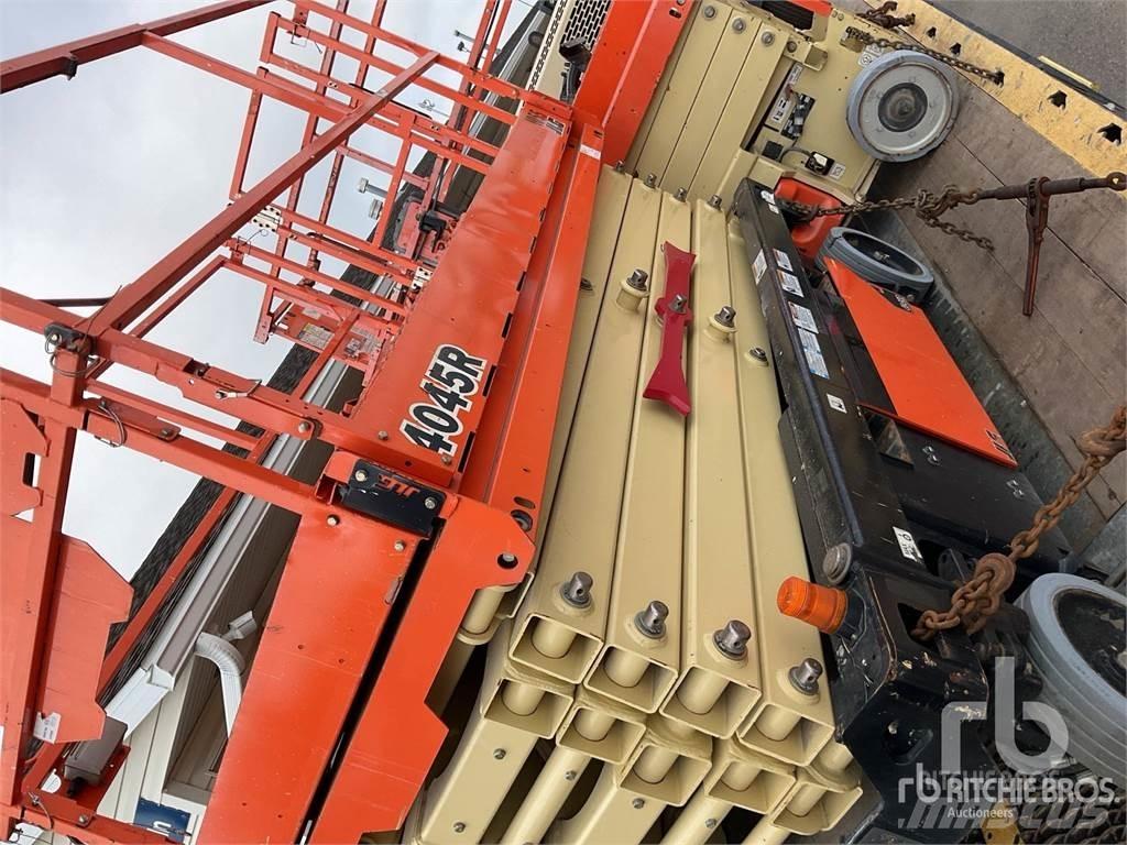 JLG 4045R رافعات مقصية الشكل
