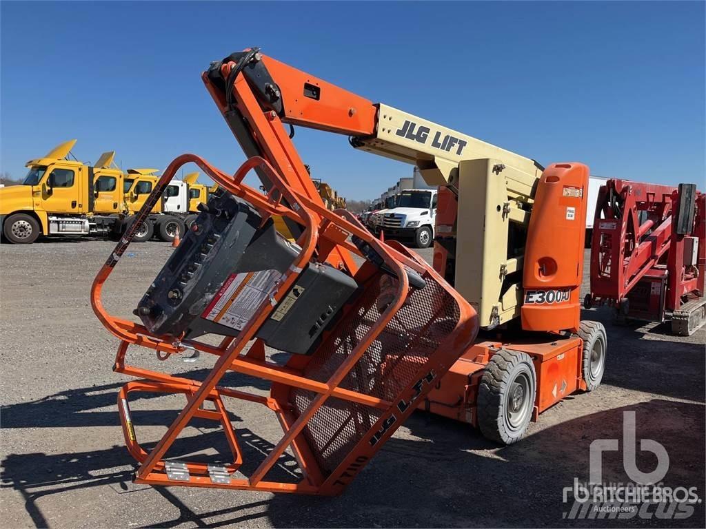 JLG E300AJ رافعات سلة مفصلية