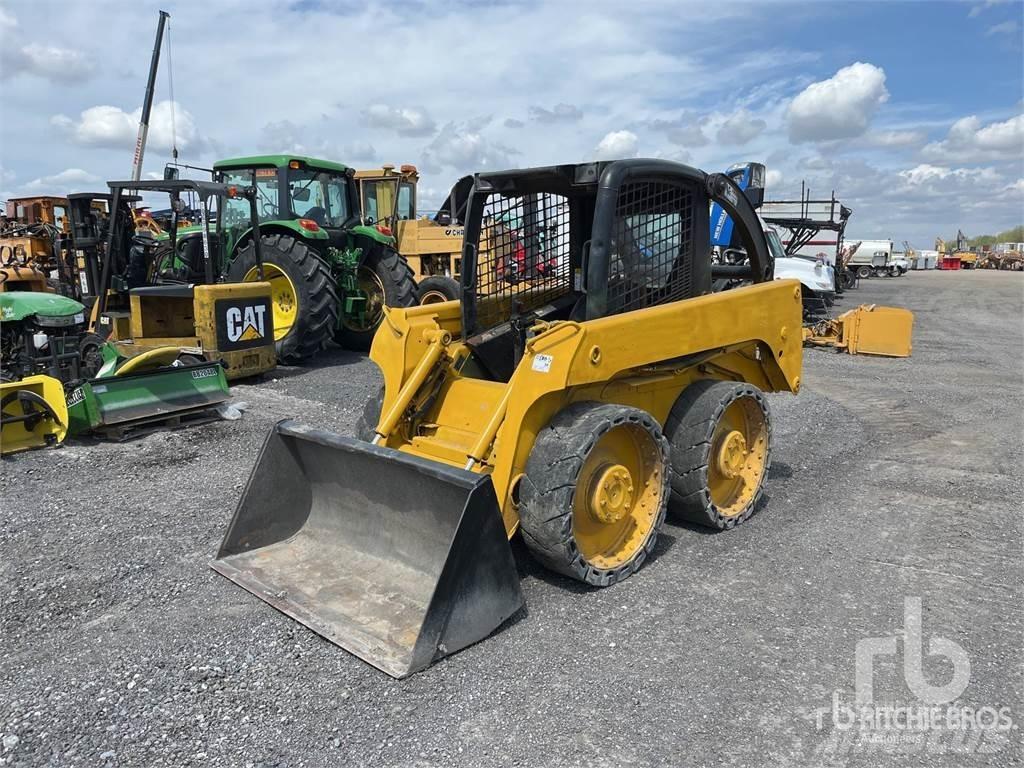 John Deere 250 لوادر انزلاقية التوجيه
