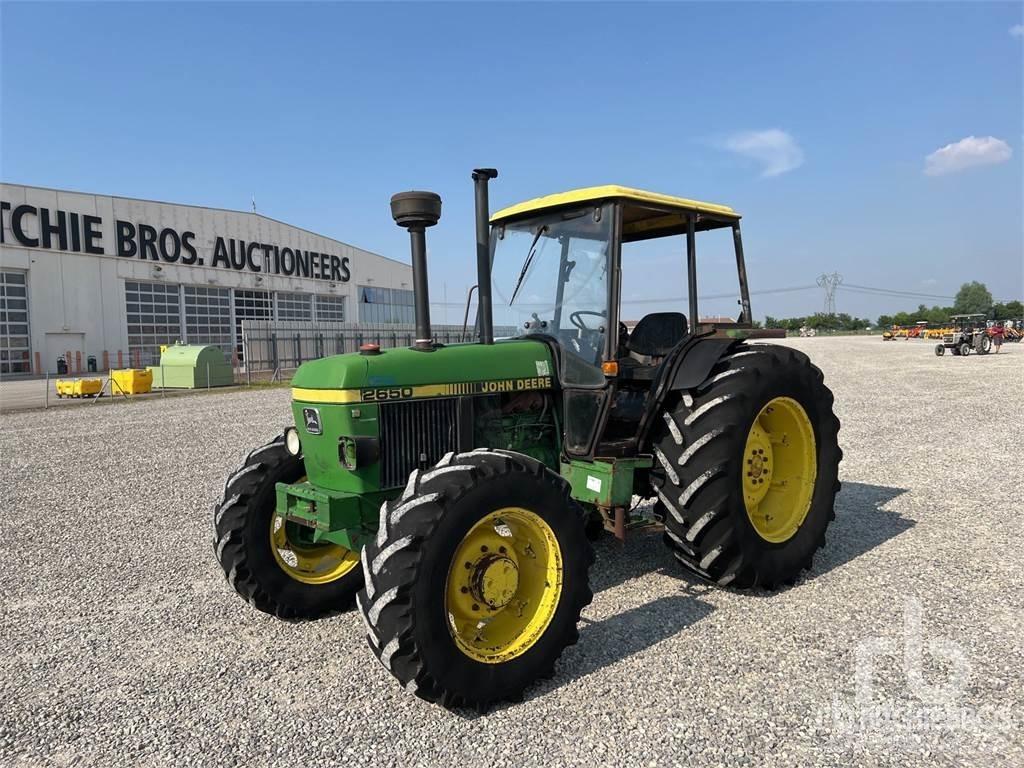 John Deere 2650 الجرارات