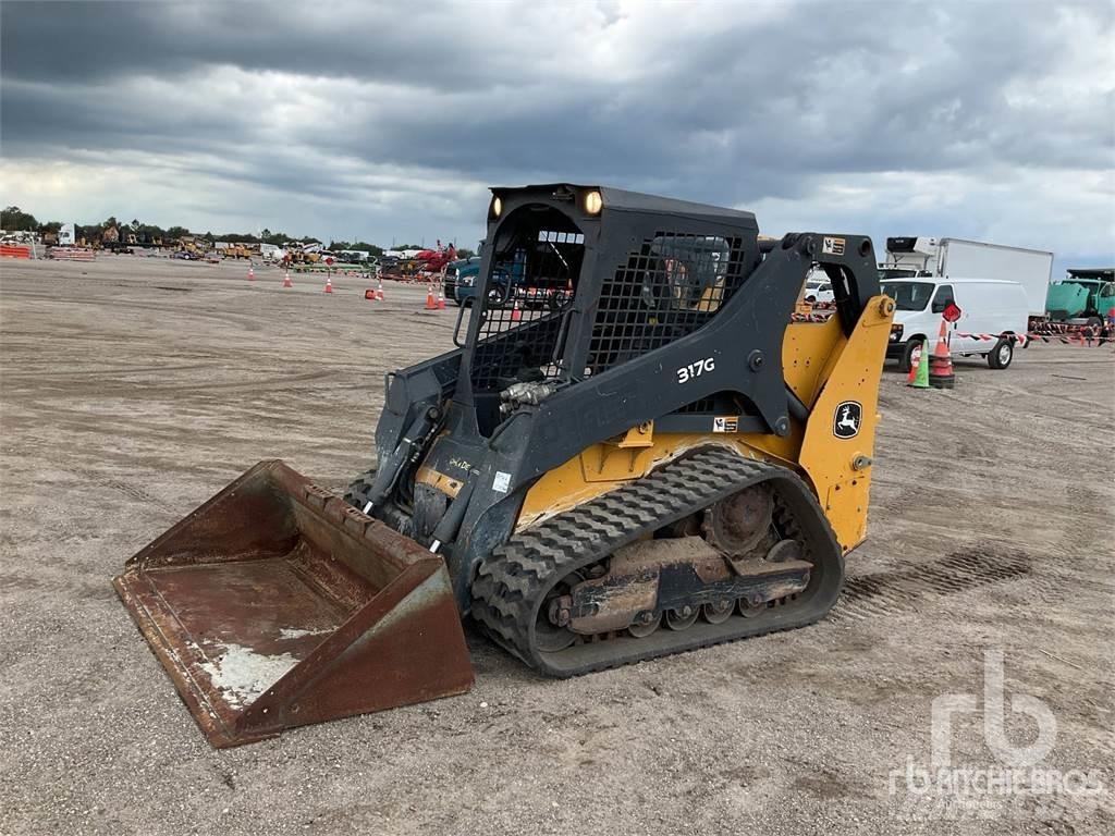 John Deere 317G لوادر انزلاقية التوجيه