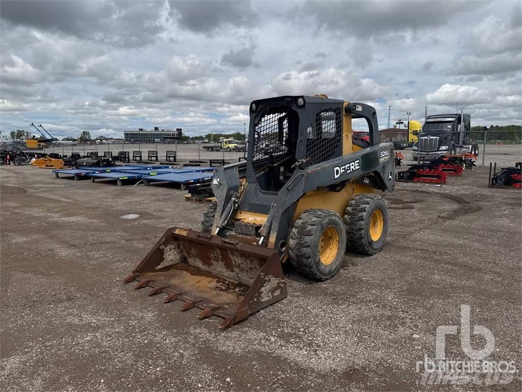 John Deere 326D لوادر انزلاقية التوجيه