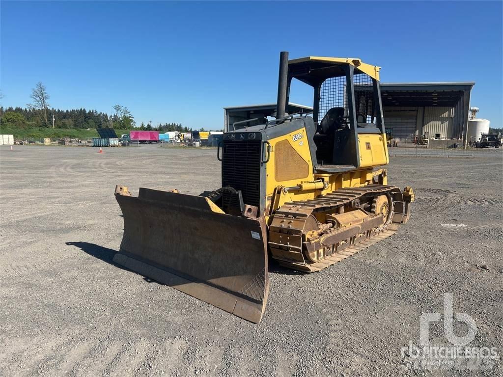 John Deere 650J بلدوزرات مجنزرة